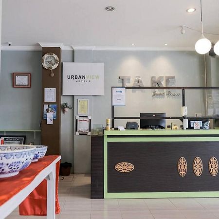 Urbanview Hotel Ta Ke Jelutung Puncak Джамби Экстерьер фото